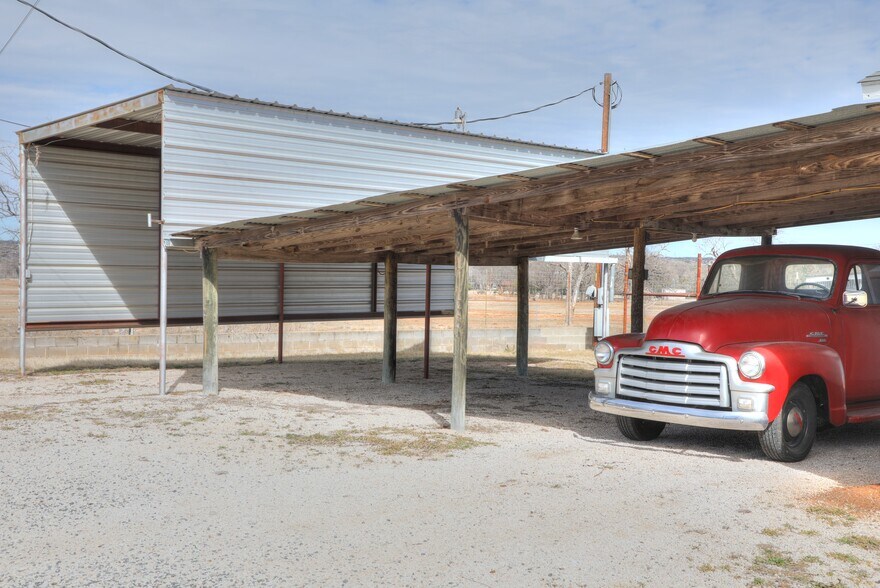 More Photos Of 1892 W US Highway 290, Fredericksburg Medical For Sale