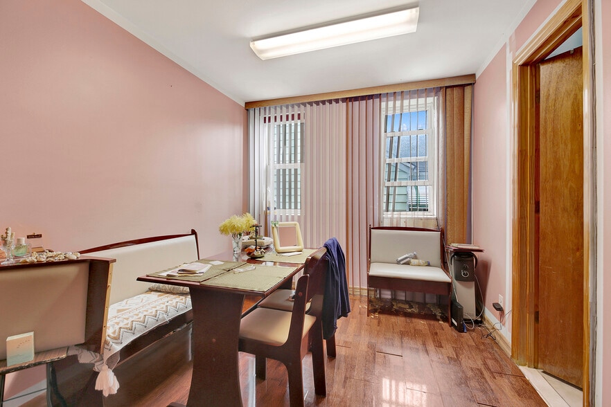 More Photos Of 3099 Coney Island Ave, Brooklyn Medical For Sale