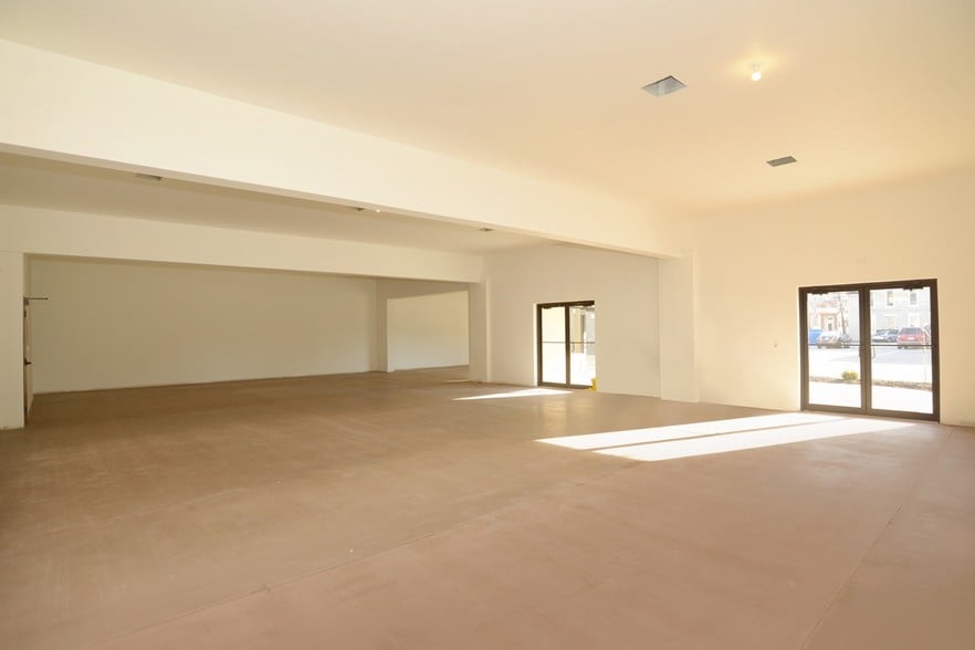 More Photos Of 40 N Main St, Miamisburg Storefront Retail Office For Sale