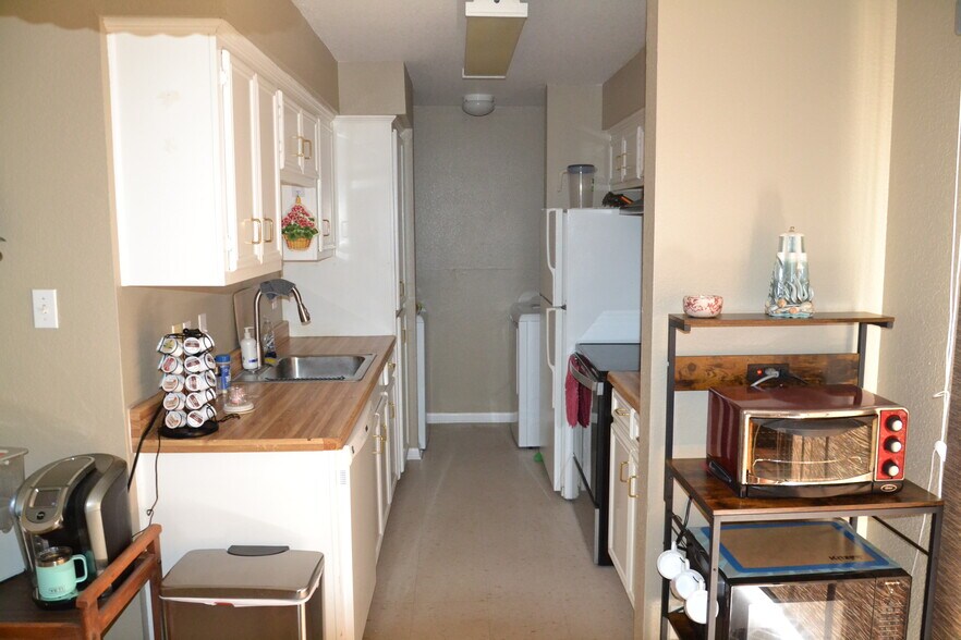 More Photos Of 100 Shady River Dr, Junction Apartments For Sale