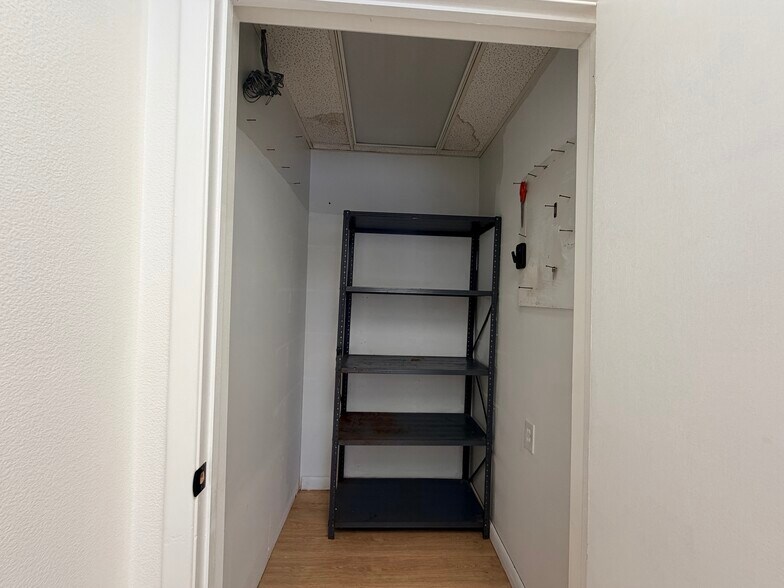 More Photos Of 6725 Cedarridge Dr, Zephyrhills Medical For Lease