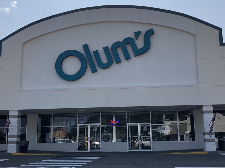 More Photos Of 3701 Vestal Pky E, Vestal Township Unknown For Lease