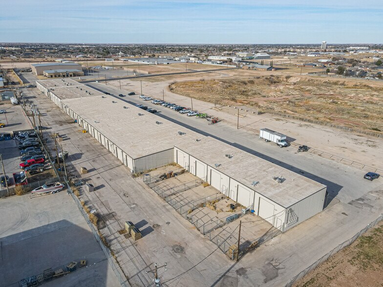 More Photos Of 5023 Princeton Ave, Midland Loft Creative Space For Lease