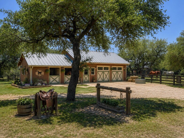 More Photos Of 15425 Fitzhugh Rd, Dripping Springs Land For Sale