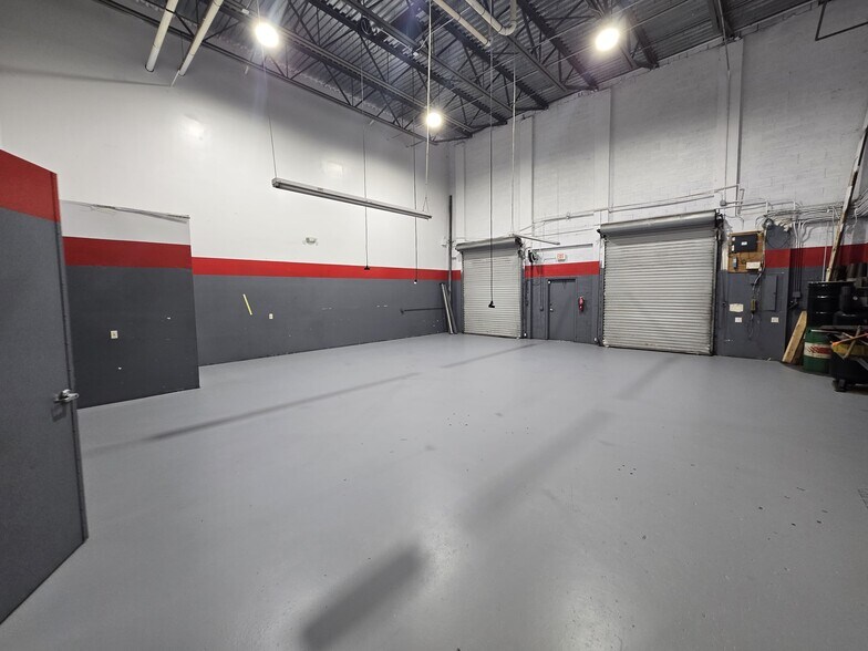 More Photos Of 12140 Wiles Rd, Coral Springs Light Manufacturing For Sale