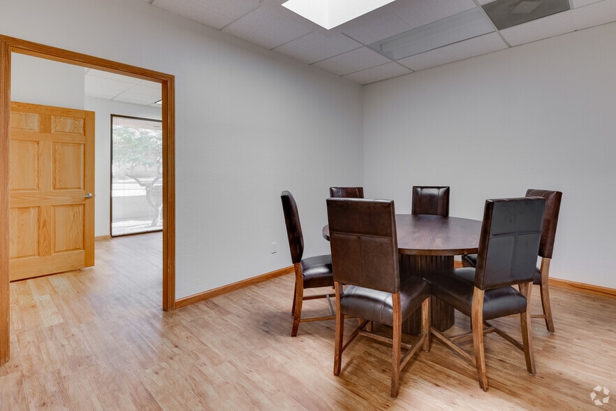 More Photos Of 7518 E Elbow Bend Rd, Carefree Office For Sale