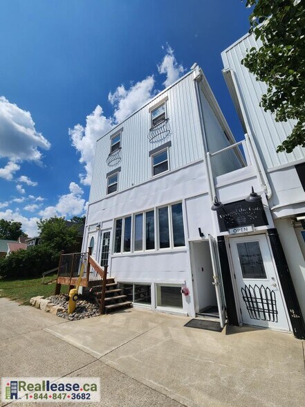 More Photos Of 138 Main St W, Shelburne Storefront Retail Residential For Lease
