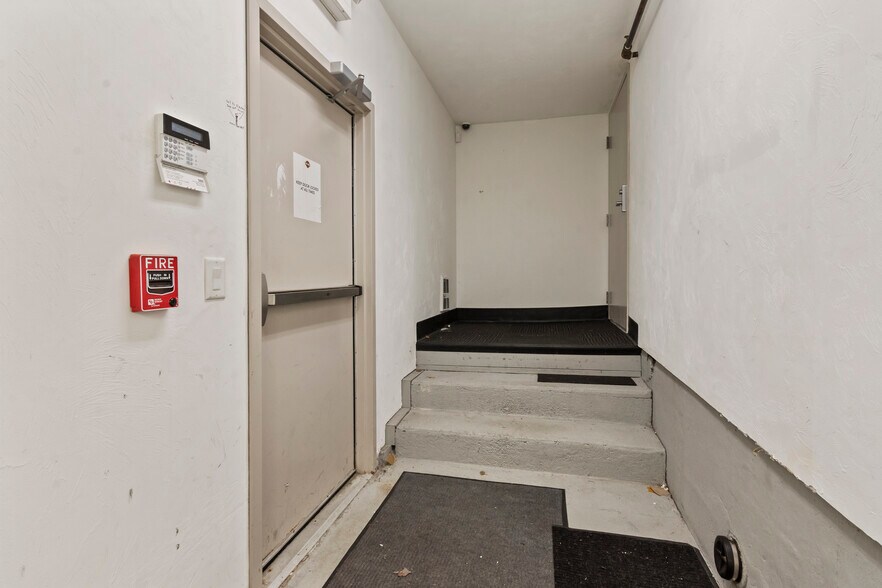 More Photos Of 615 Main St, Hyannis General Retail For Sale