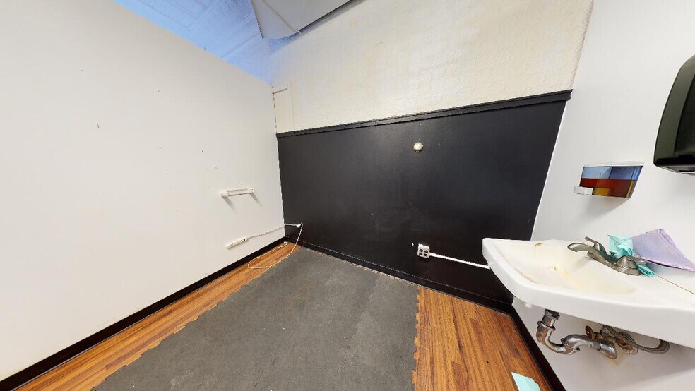 More Photos Of 168 Main St, Webster Apartments For Lease