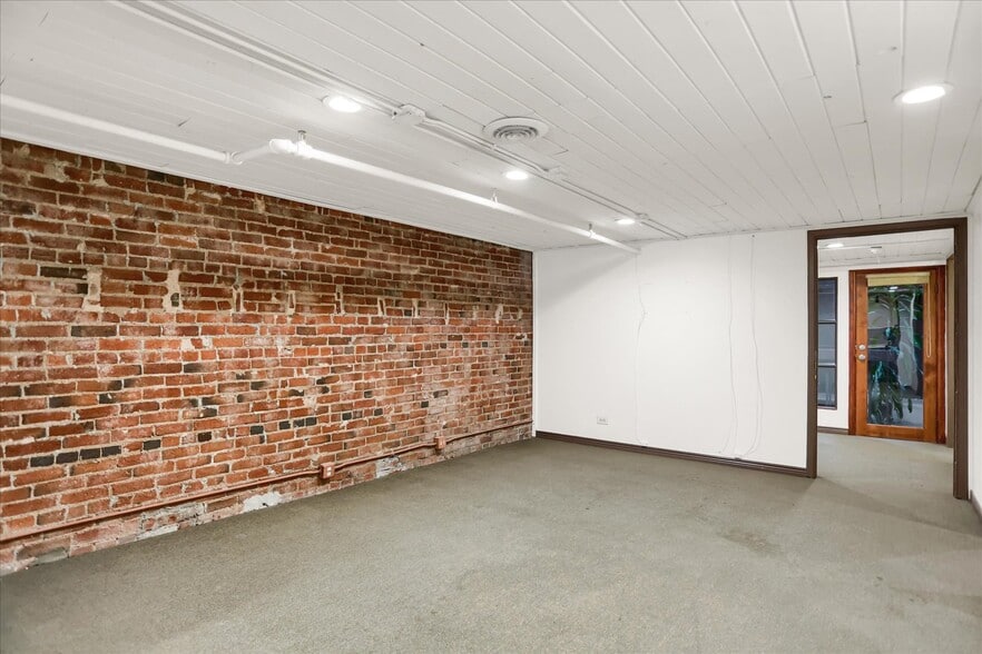 More Photos Of 1620 Market St, Denver Office For Lease