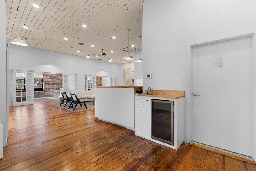 More Photos Of 312 N Highland Ave NE, Atlanta Storefront Retail Office For Lease