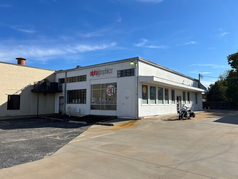 More Photos Of 2616 E 11th St, Tulsa General Retail For Lease
