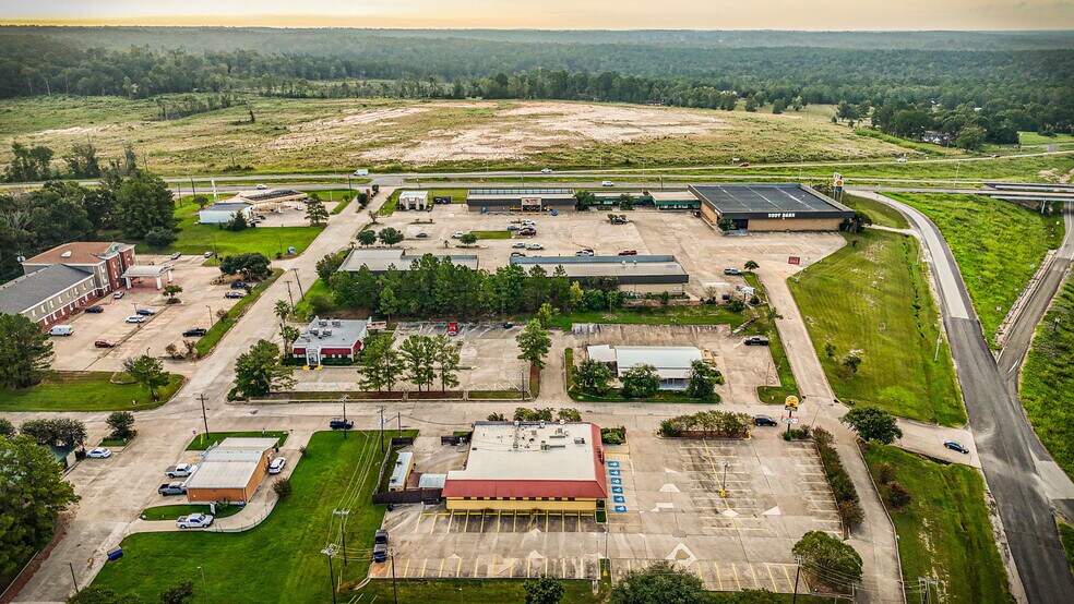 More Photos Of 100 Southpoint Loop, Livingston Restaurant For Sale