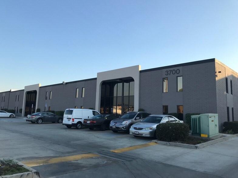 More Photos Of 3700 N Industry Ave, Lakewood Research And Development For Lease