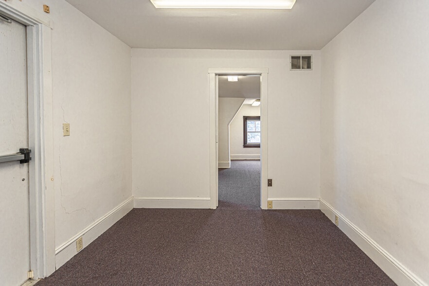 More Photos Of 100-102 W Fornance St, Norristown Medical For Sale