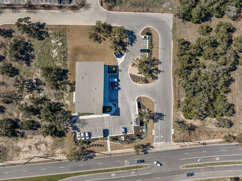 More Photos Of 901 N Vista Ridge Blvd, Cedar Park General Retail For Sale