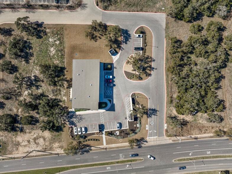 More Photos Of 901 N Vista Ridge Blvd, Cedar Park General Retail For Sale