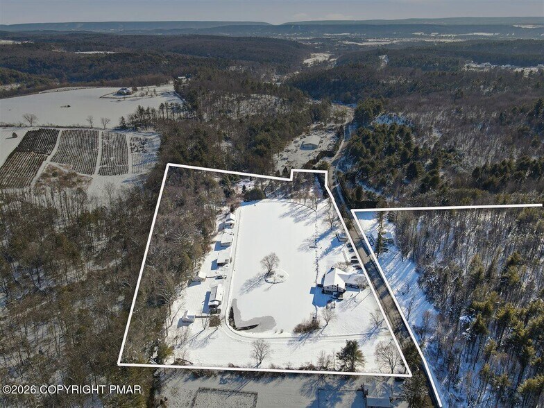 More Photos Of 306 Merwinsburg Rd, Effort Apartments For Sale