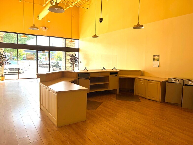 More Photos Of 2947 Canada Rd, Lakeland Unknown For Lease