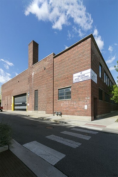 More Photos Of 1801 W Berteau Ave, Chicago Warehouse For Lease