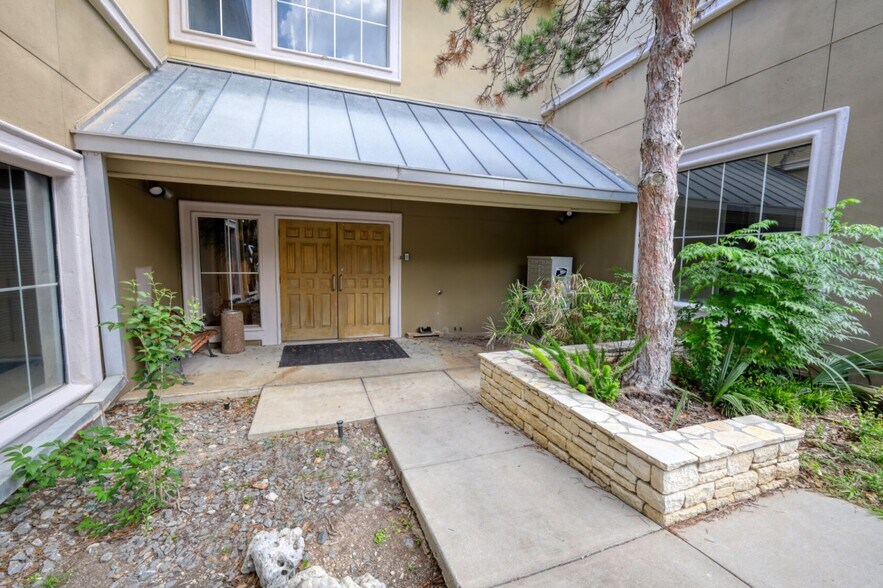 More Photos Of 13526 George Rd, San Antonio Office For Lease