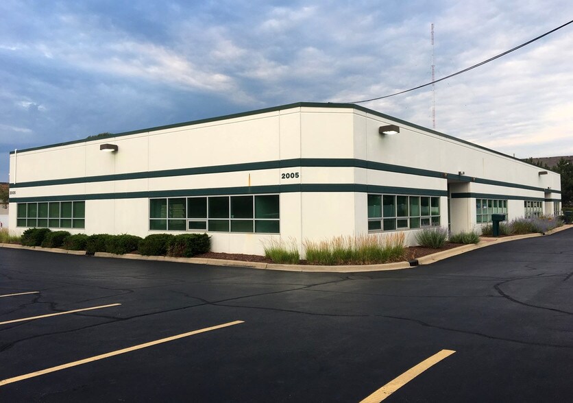 More Photos Of 2005 Bloomingdale Rd, Glendale Heights Office For Sale