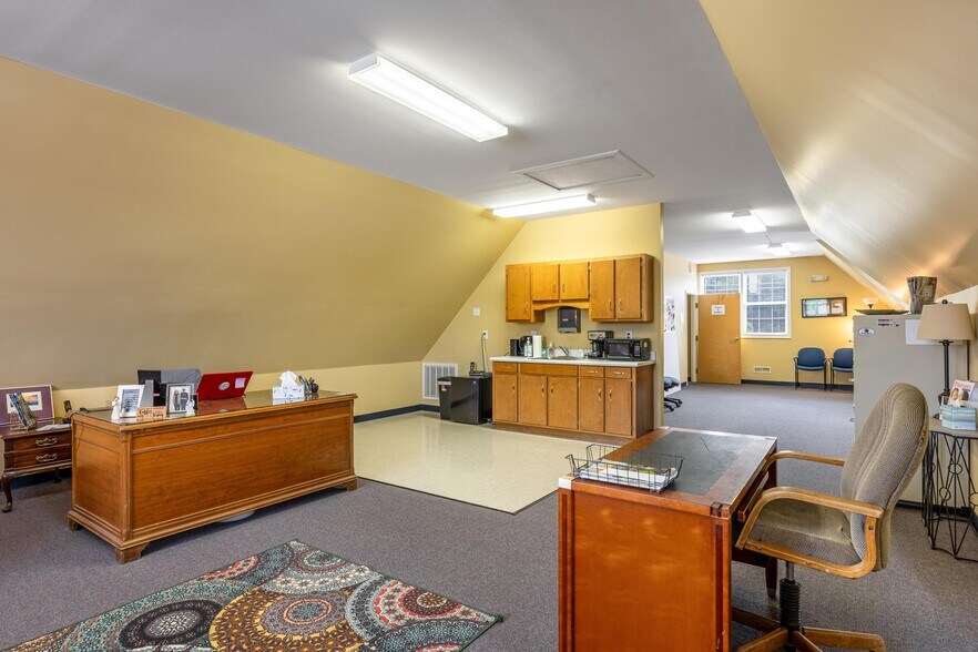 More Photos Of 1420 Fritz St SE, Cleveland Medical For Lease