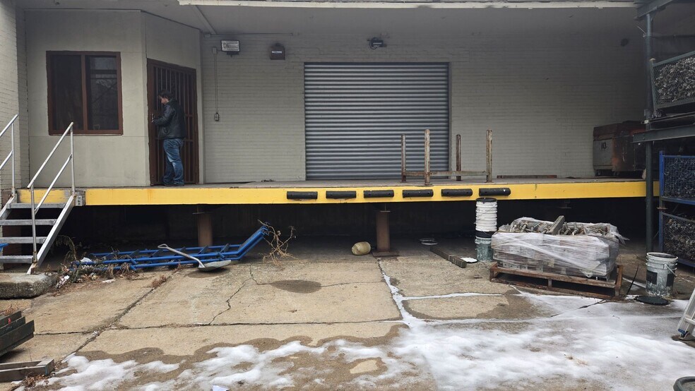 More Photos Of 3715 11th St, Long Island City Land For Lease