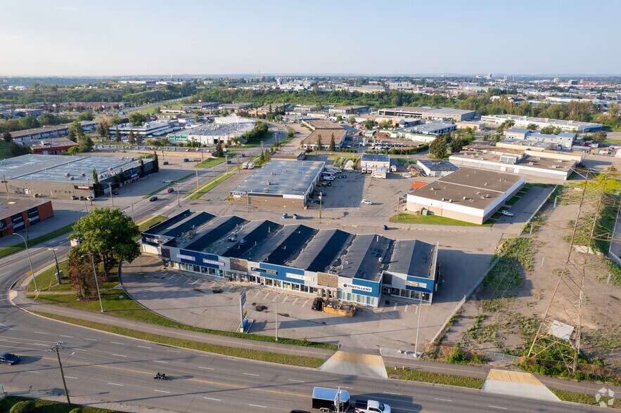 More Photos Of 451-463 42nd Ave SE, Calgary Warehouse For Lease