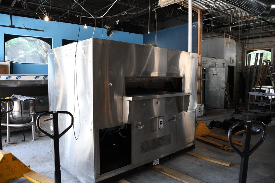 More Photos Of 2030 S Wabash Ave, Chicago Restaurant For Lease