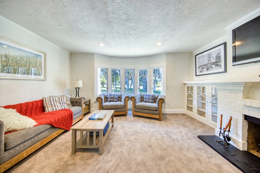 More Photos Of 2918-2920 Lyon St, San Francisco Office Residential For Sale