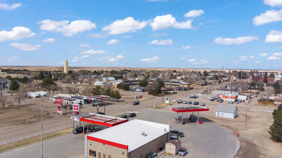 More Photos Of 700 Colorado Ave, Stratton Hotel For Sale