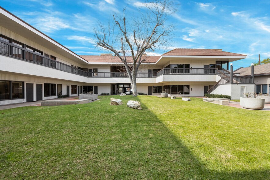 More Photos Of 250 El Camino Real, Tustin Office For Lease