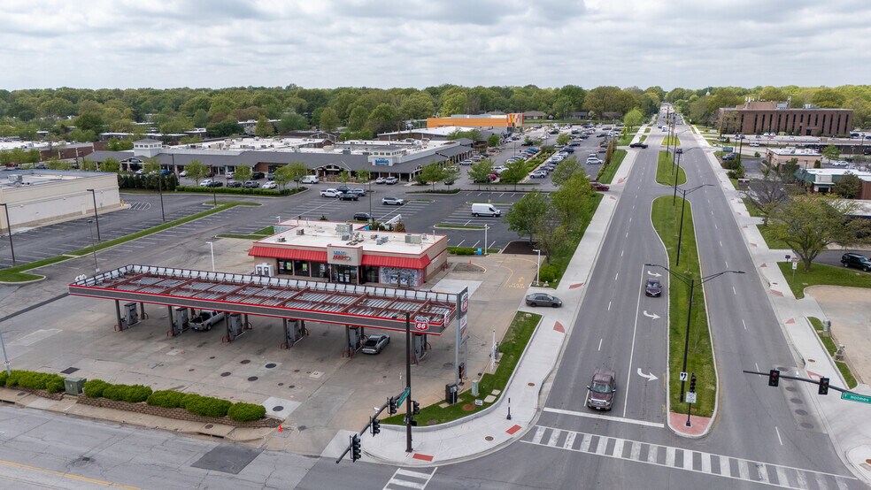 More Photos Of 400 E Red Bridge Rd, Kansas City Medical For Sale