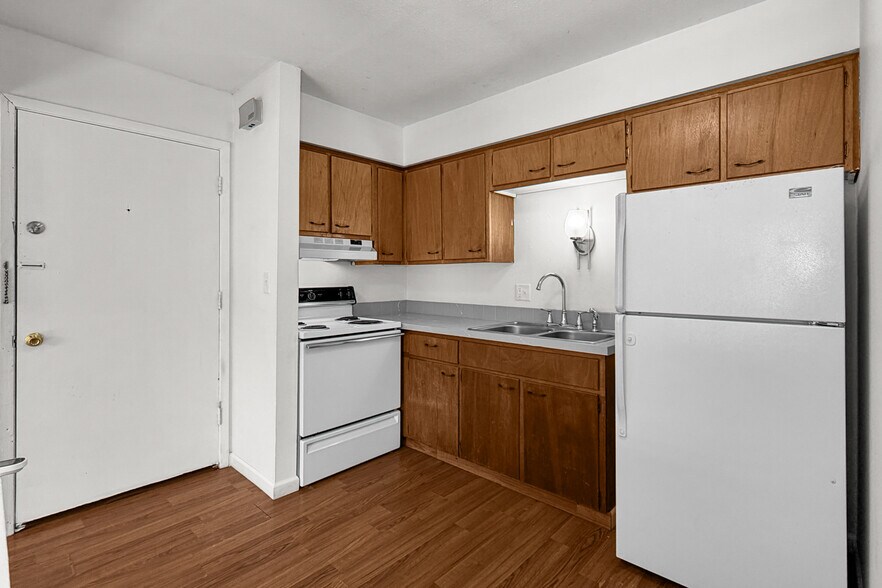 More Photos Of 206 NW State St, Ankeny Apartments For Sale