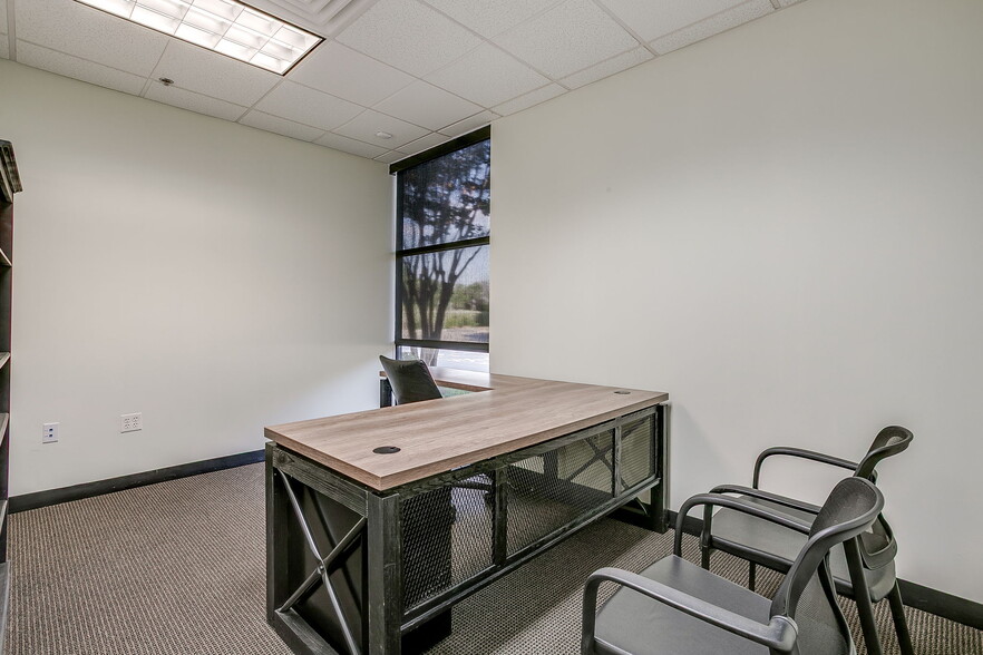 More Photos Of 3262 Chapel Creek Blvd, Fort Worth Office For Lease