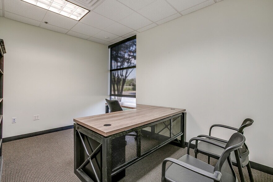 More Photos Of 3262 Chapel Creek Blvd, Fort Worth Office For Lease