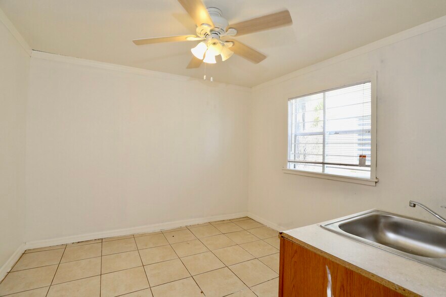 More Photos Of 240 S 1st St, Lake Wales Office For Sale