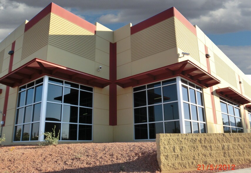 More Photos Of 665 N Garden Ave, Sierra Vista Office For Lease