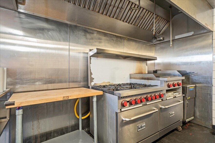 More Photos Of 134 W Main St, Goshen Storefront Retail Residential For Lease