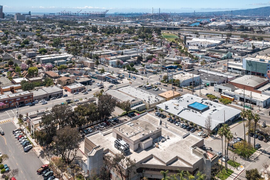 More Photos Of 439 W Anaheim St, Long Beach Freestanding For Sale