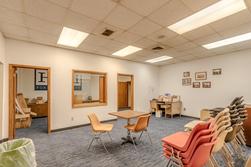 More Photos Of 1100 Basin Ave, Bismarck Flex For Sale