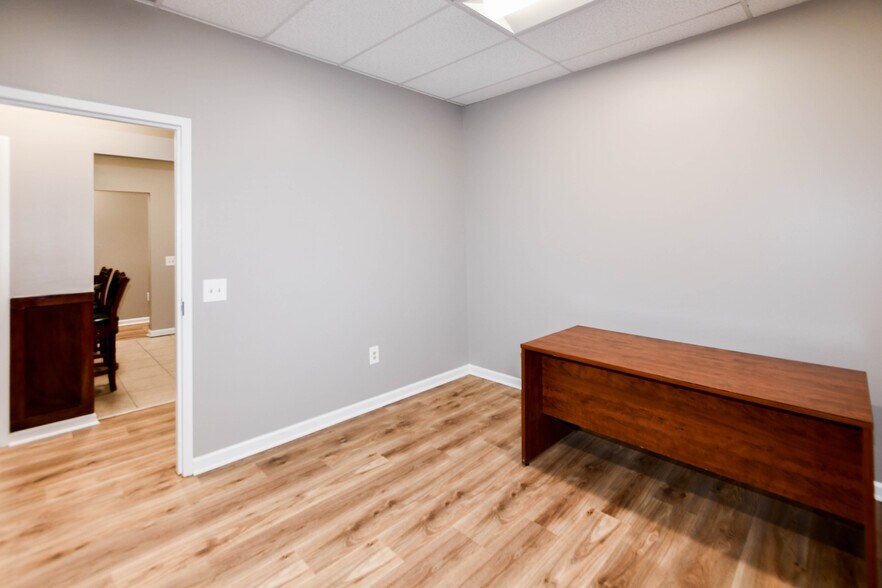 More Photos Of 12150 Annapolis Rd, Glenn Dale Medical For Lease