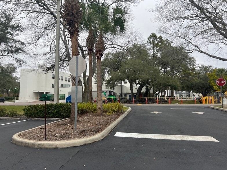 More Photos Of 5935 Webb Rd, Tampa Medical For Lease