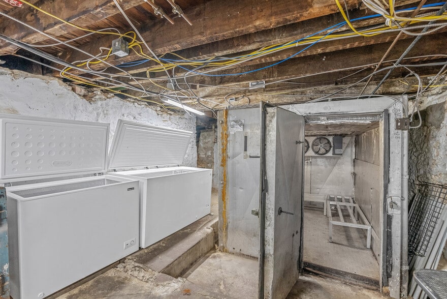 More Photos Of 4630 Umbria St, Philadelphia Apartments For Lease