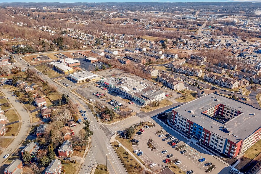 More Photos Of 1000 Sandy Hill Rd, Norristown Storefront For Lease