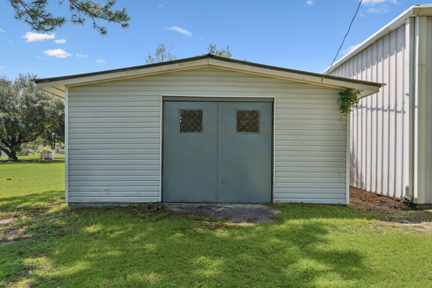 More Photos Of 26754 US-82, Waynesville Light Distribution For Sale