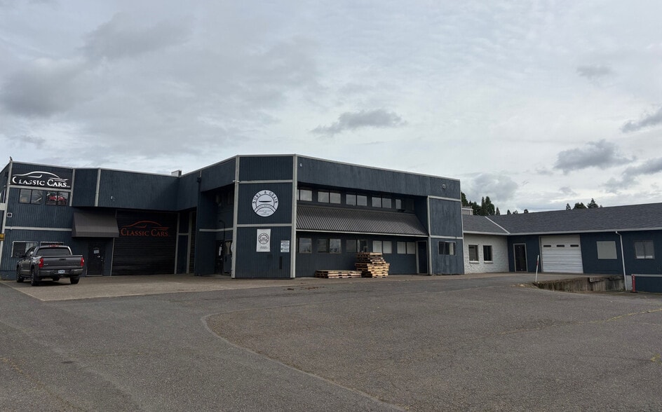 Primary Photo Of 215 SW Wood St, Hillsboro Warehouse For Sale