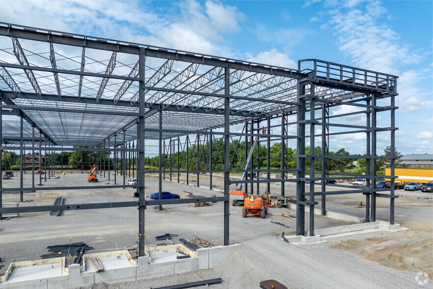 More Photos Of 5405 Countryside Dr, Brampton Warehouse For Lease