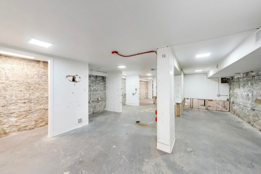 More Photos Of 1528 W Fullerton Ave, Chicago Storefront Retail Residential For Sale
